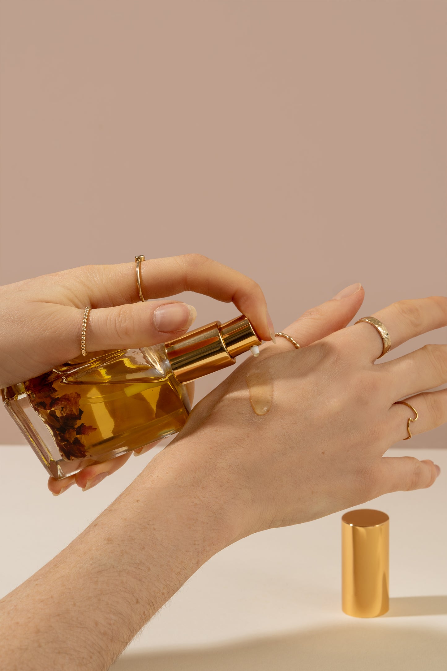 Arya Glass Pump Bottle